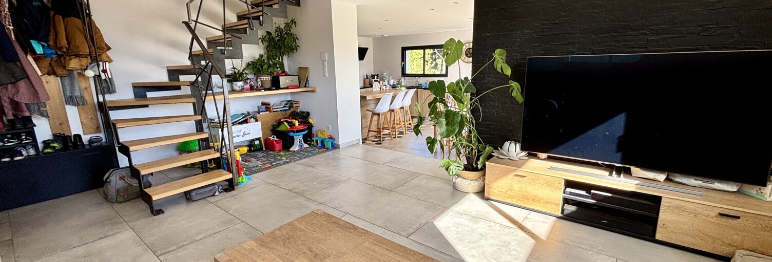 Maison 5 Pièces 126 m² à vendre à Ucel (07200)