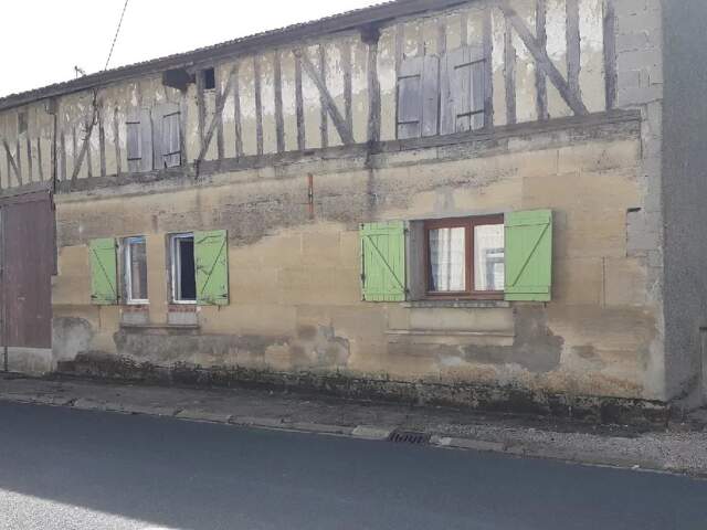 2 APPARTEMENTS SEPARES POUR CETTE GRANDE MAISON — photo du bien