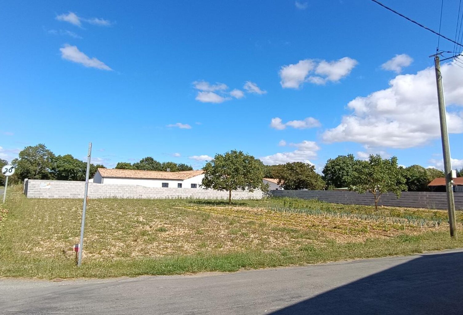 A VENDRE TERRAIN SURGERES — photo 1