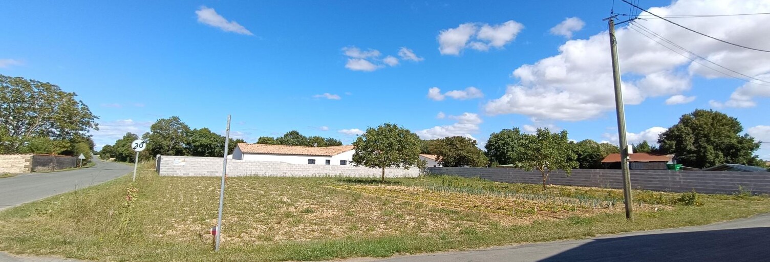 Terrain  1300 m² à vendre à Saint-Saturnin-du-Bois (17700)