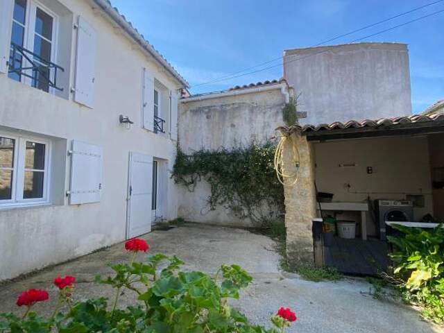 Maison centre village  d'ARS EN  RE  À Vendre — photo du bien