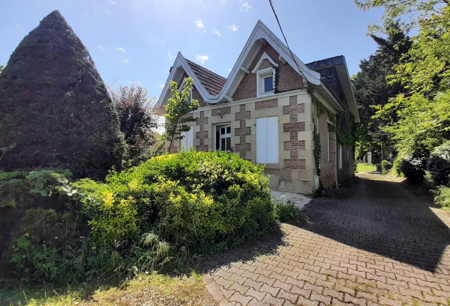 Maison de caractère À Vendre — photo 1