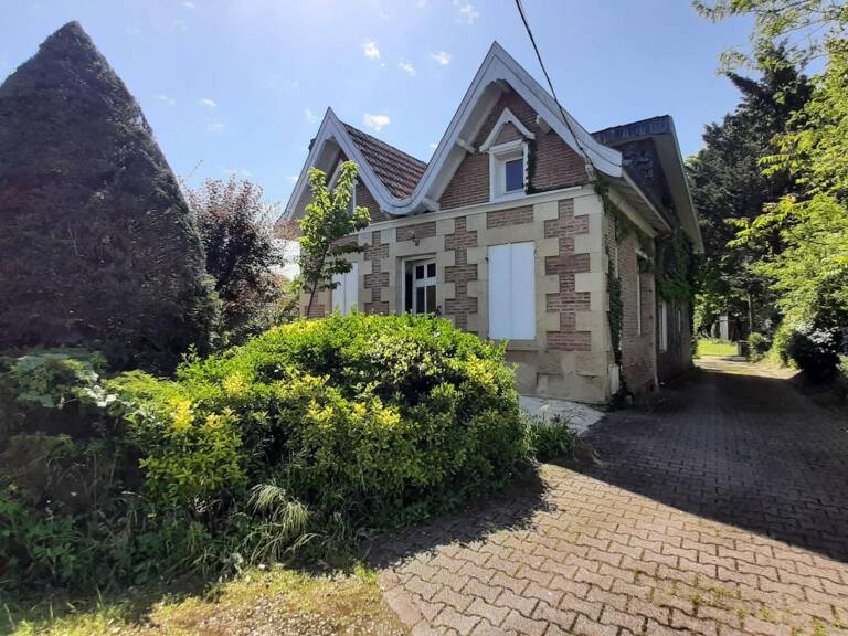 Maison de caractère À Vendre — photo 1