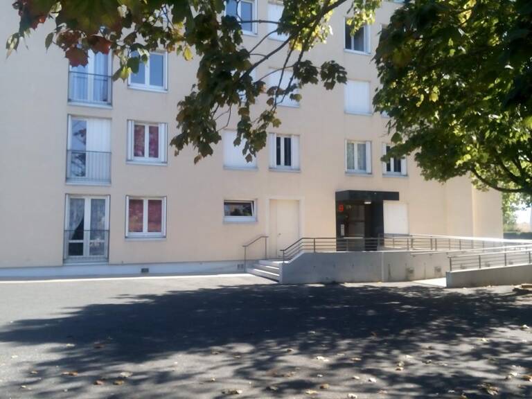 Appartement T4 Levroux — photo 1
