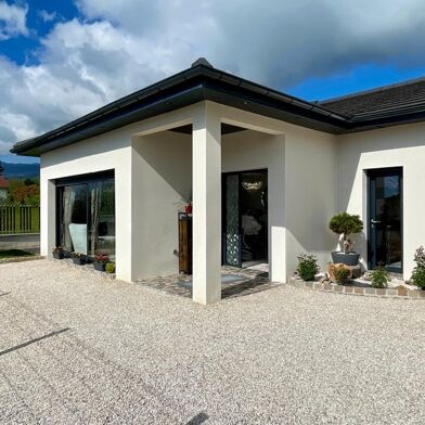 Maison 5 pièces 698000 €