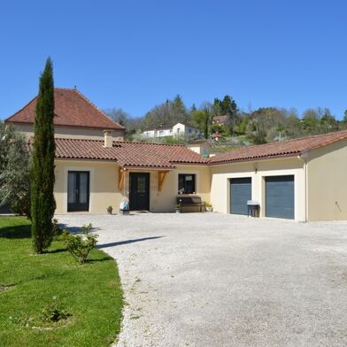 Maison 9 pièces 447300 €