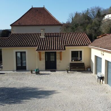 Maison 9 pièces 447300 €