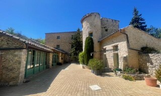 Maison 22 Pièces 591 m² à vendre à La Roque-sur-Pernes (84210)