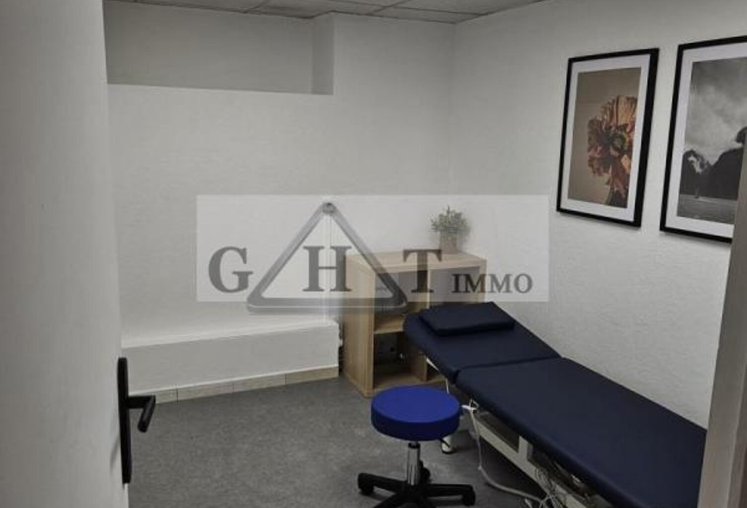 Local professionnel de 150 m² à Melun, idéal pour kiné — photo 1