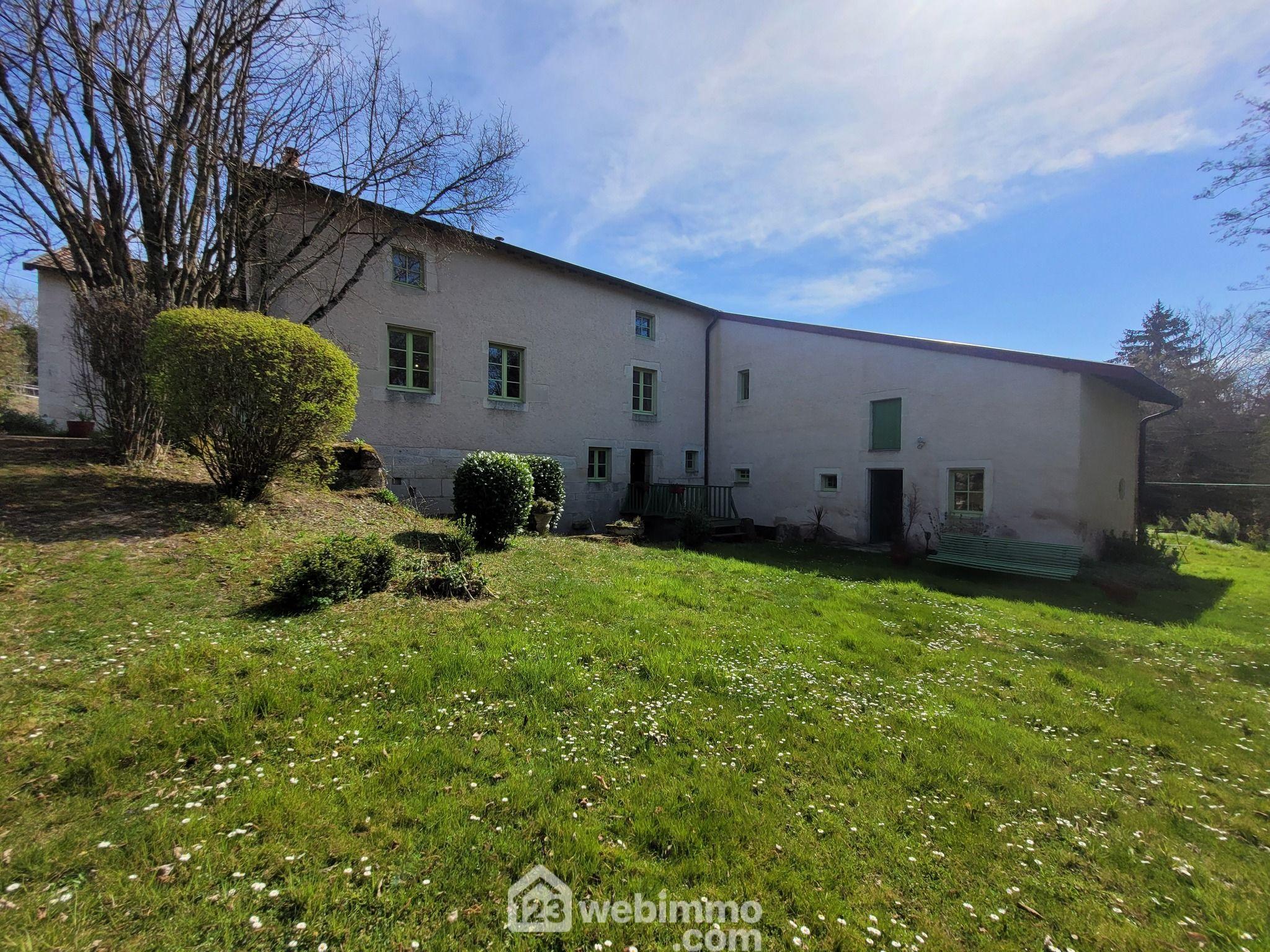 Maison - 338m² - Lacroix-sur-Meuse