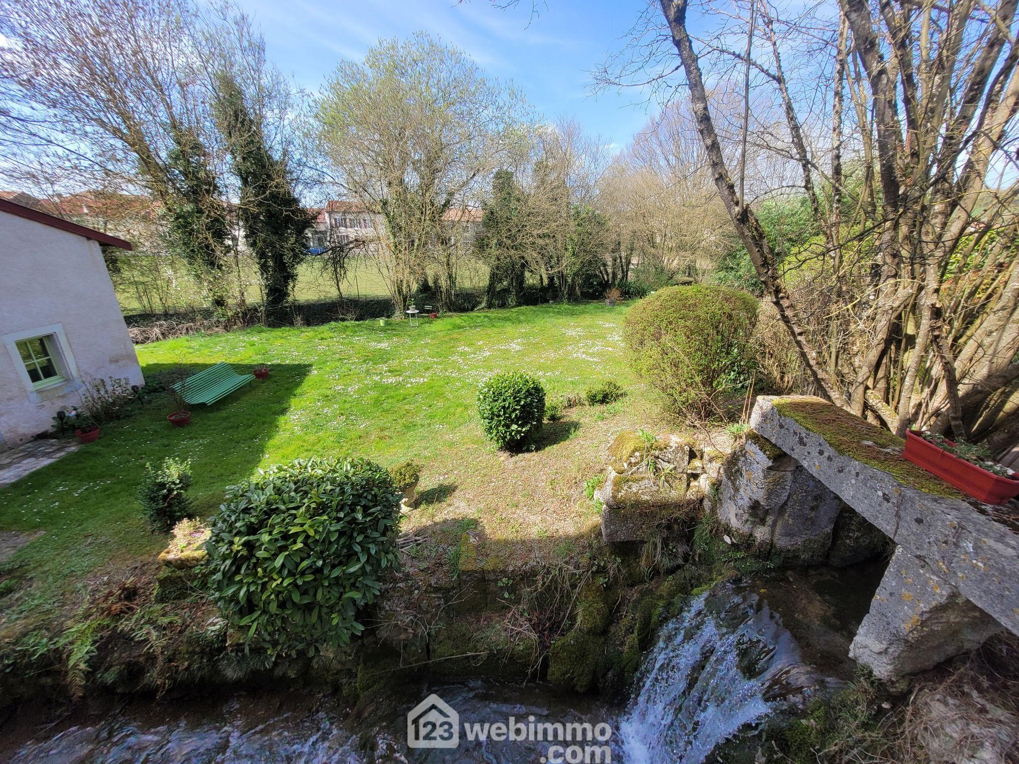 Photo Maison - 338m² - Lacroix-sur-Meuse image 2/4