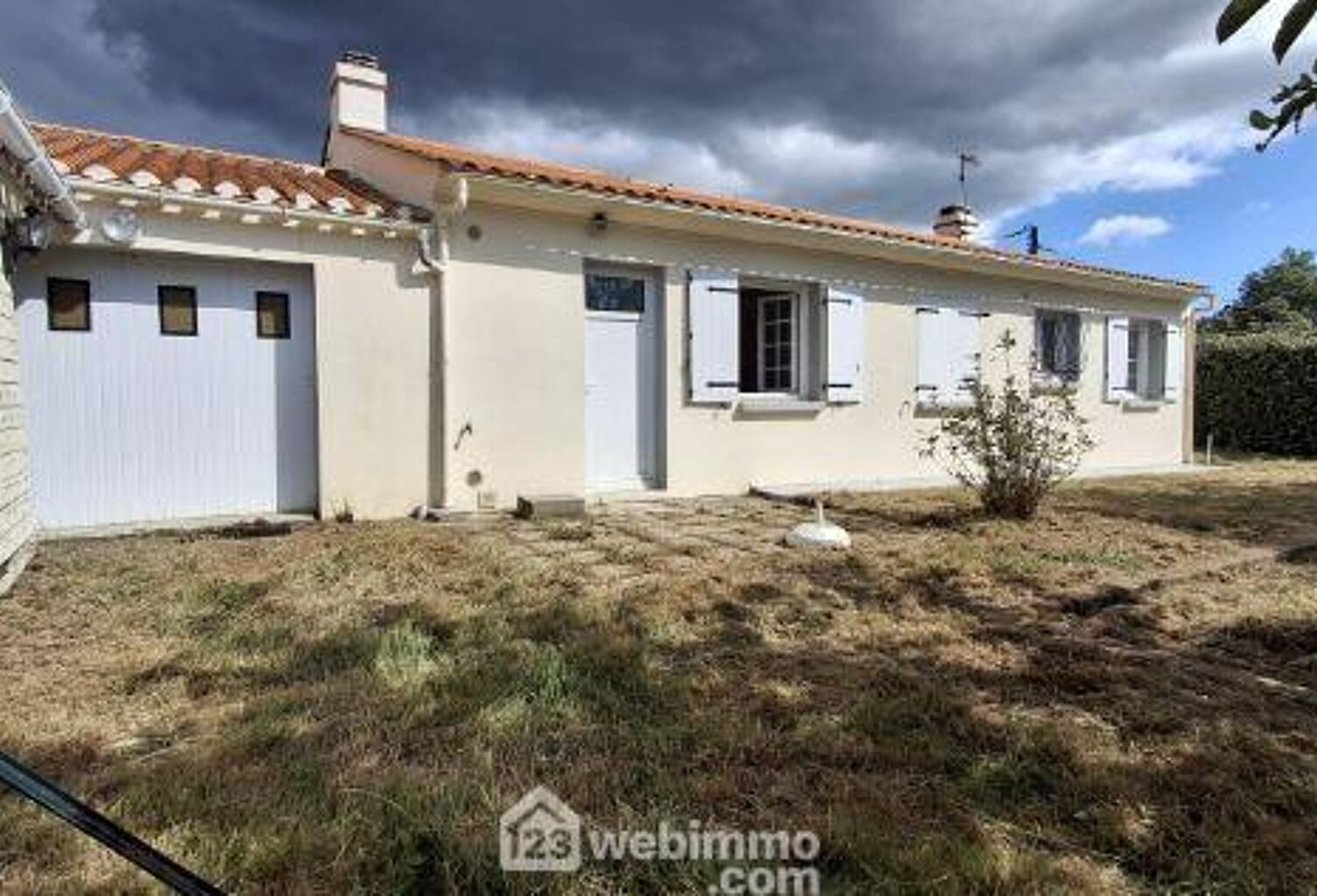 Maison - 86m² - TALMONT SAINT HILAIRE — photo 1
