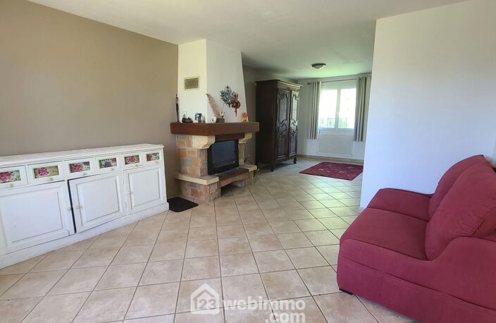 Maison - 86m² - TALMONT SAINT HILAIRE — photo 4