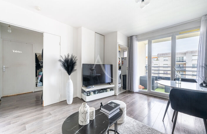 MAGNIFIQUE APPARTEMENT F2 PROCHE CENTRE-VILLE ! — photo 3