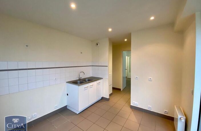 Location appartement 4 pièces 106 m² à Saint-Pierre-des-Corps (37700) — photo 3