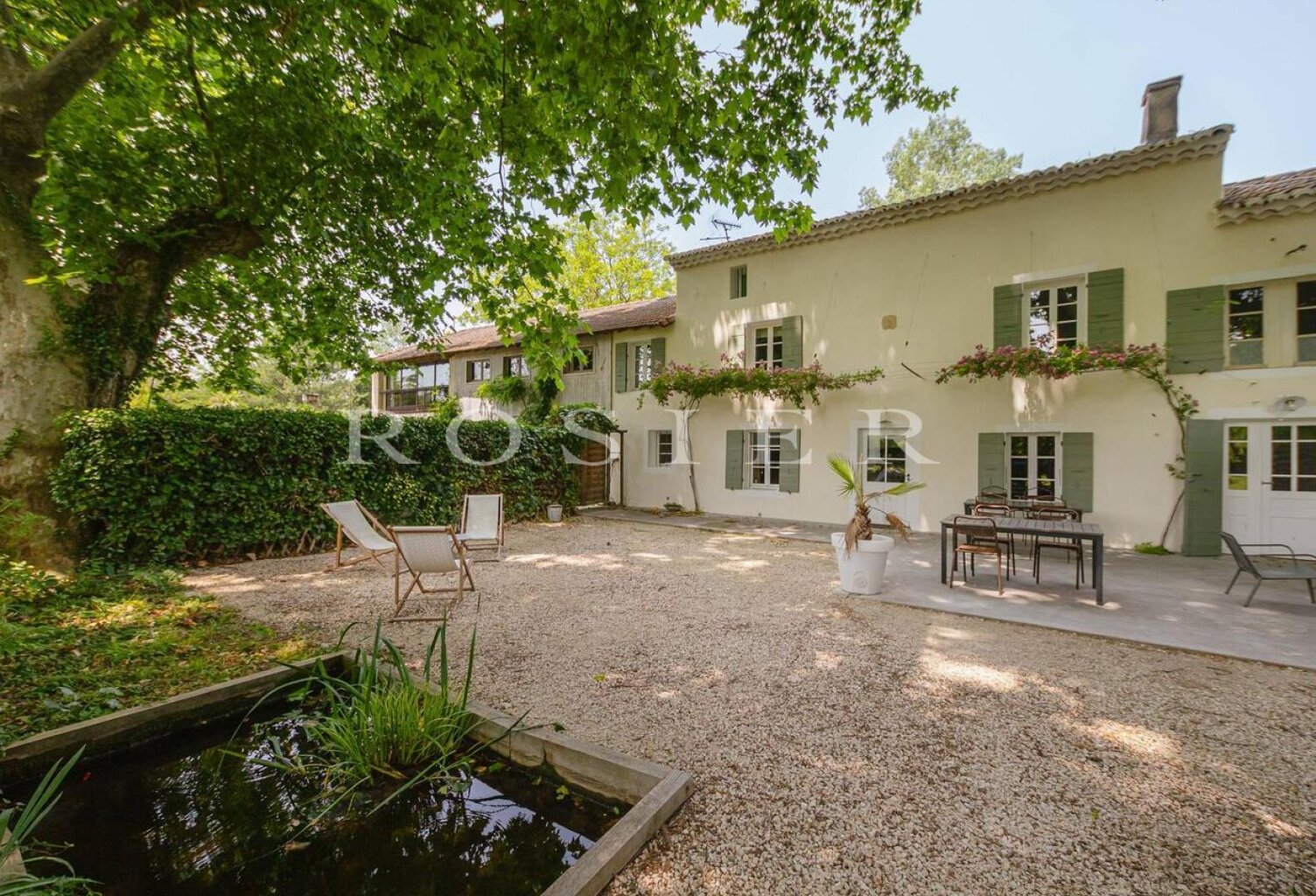 Vaucluse : Ferme XIXème rénovée à vendre, un havre de paix à 10m — photo 1