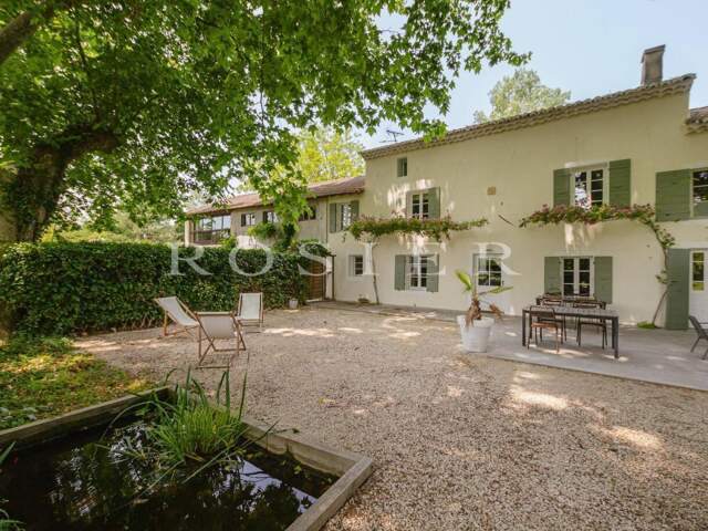 Vaucluse : Ferme XIXème rénovée à vendre, un havre de paix à 10m — photo du bien