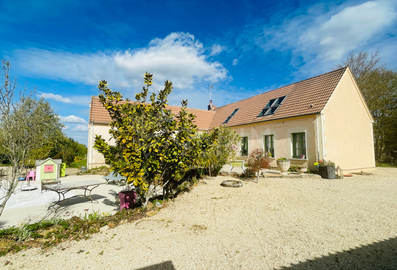 Maison Montigny La Resle — photo 1