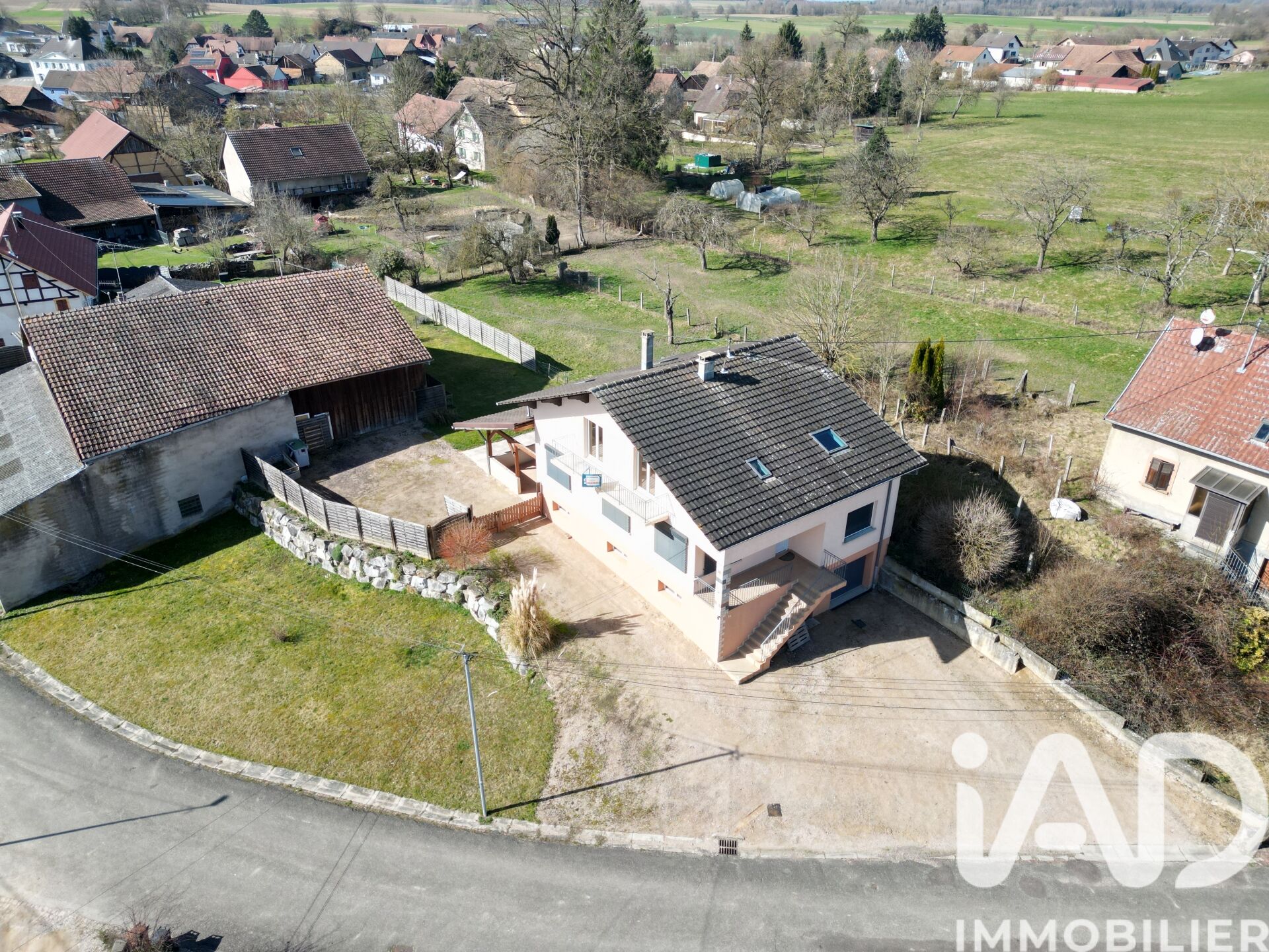 Vente Maison/villa 8 pièces - Photo 3