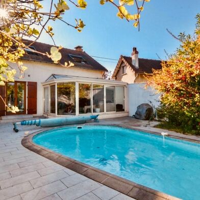 Maison 6 pièces 379000 €