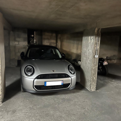 Garage  23000 €