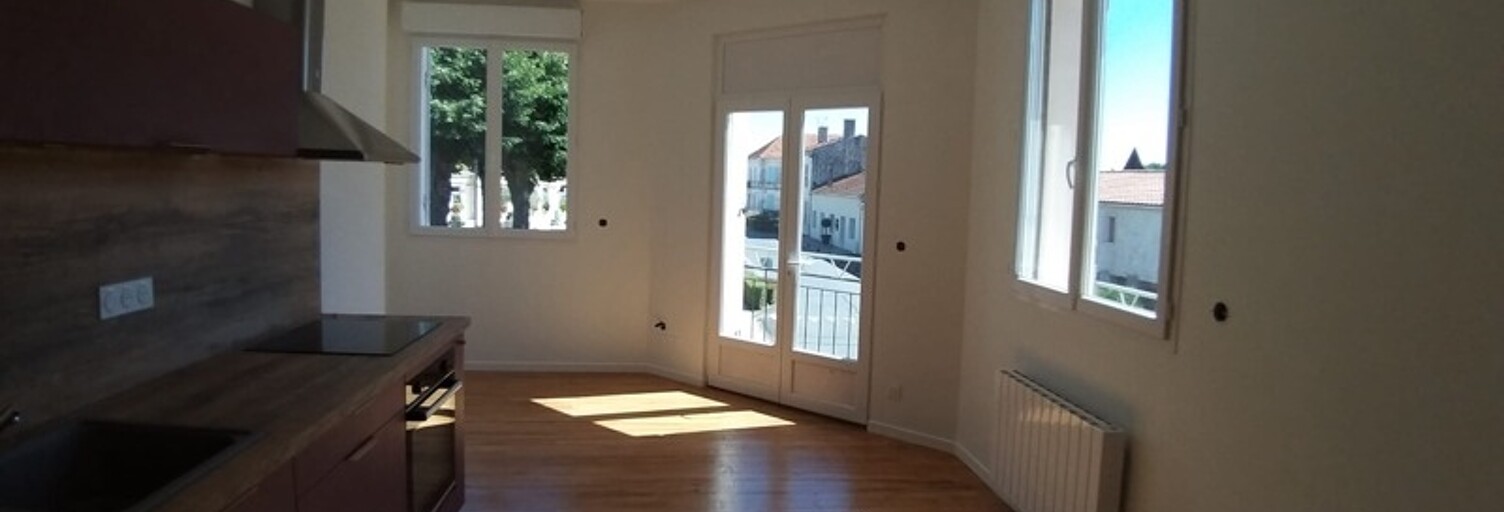 Immeuble   m² à vendre à Vensac (33590)
