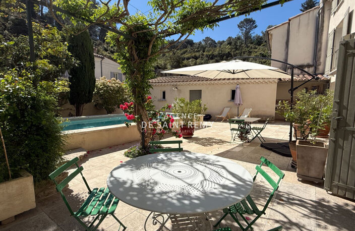 MAISON DE VILLE AVEC JARDIN ET PISCINE, À PROXIMITÉ D''AVIGNON — photo 5