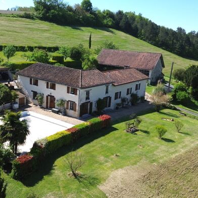 Maison 6 pièces 446250 €