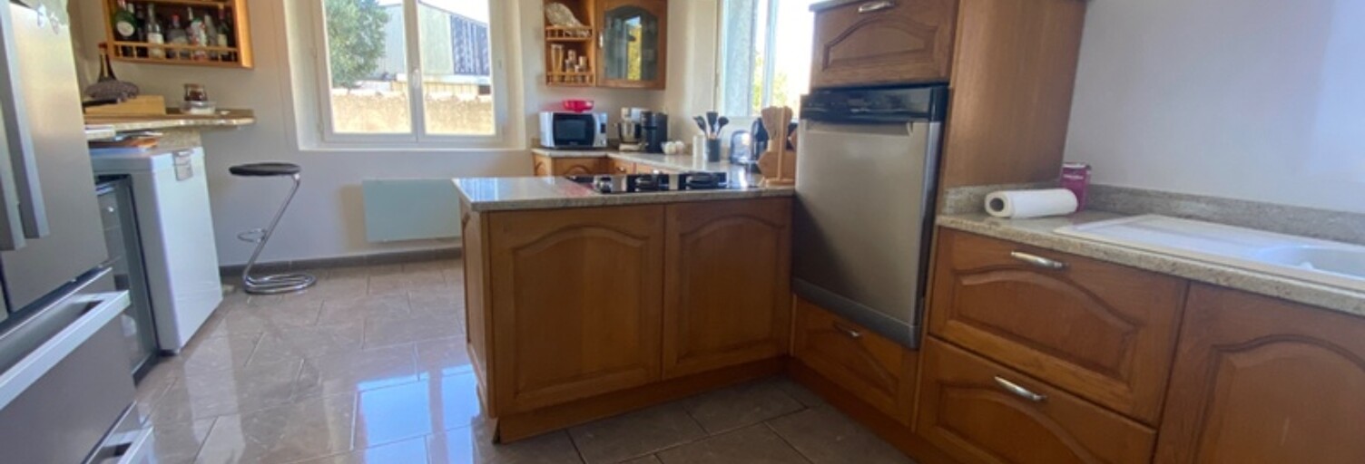 Maison 10 Pièces 232 m² à vendre à Taillades (84300)