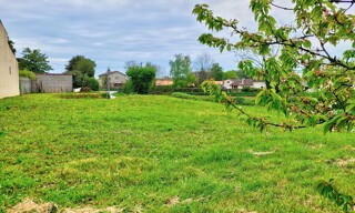 Terrain  835 m² à vendre à Germond-Rouvre (79220)