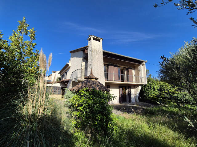 Maison secteur calme 174 m2 terrain 901 m2 — photo du bien