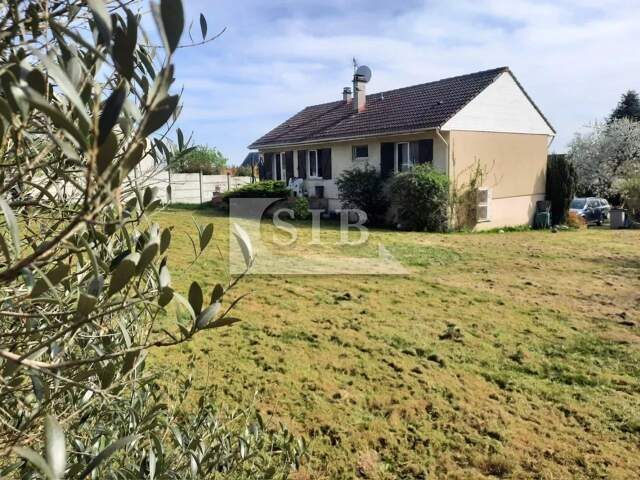 Maison de  plain-pied 5 pièces  à Montlhéry — photo du bien