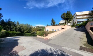 Garage  13 m² à vendre à Saint-Mandrier-sur-Mer (83430)