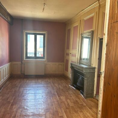 Appartement 8 pièces 270000 €