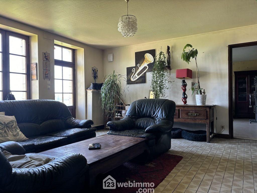 Photo Maison - 265m² - La Puye image 2/4