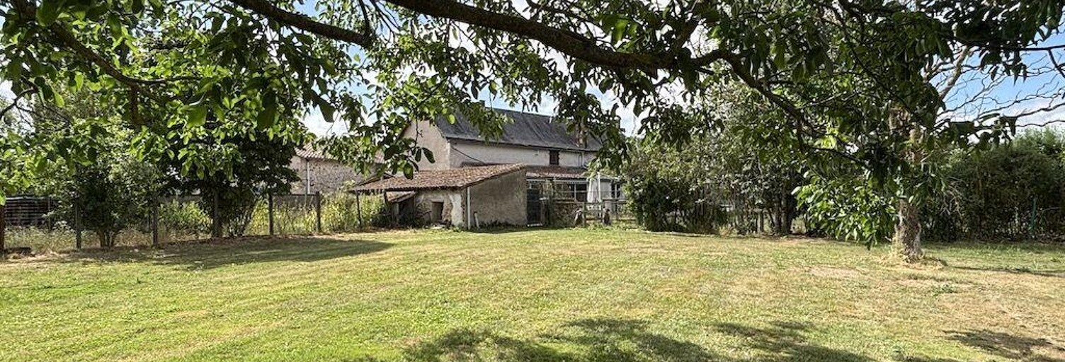 Maison 8 Pièces 265 m² à vendre à La Puye (86260)