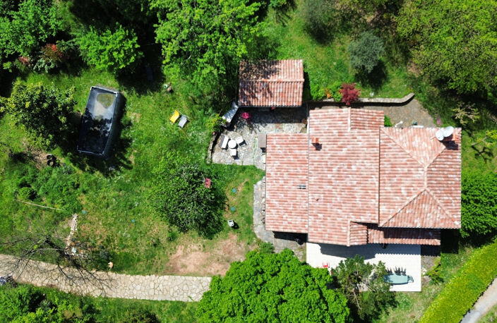 MIALET - Vente d'une maison T4 de 109 m2 sur une parcelle de — photo 2
