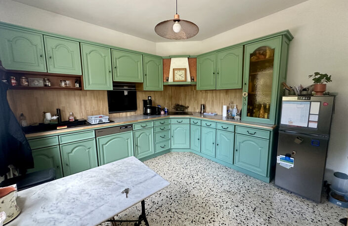 MIALET - Vente d'une maison T4 de 109 m2 sur une parcelle de — photo 5