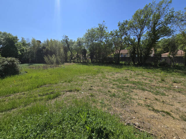Dépt Hérault (34) - Prades le Lez - À vendre - Terrain à bât — photo du bien