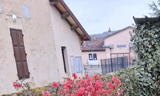 Maison  65 m² à louer à Optevoz (38460)