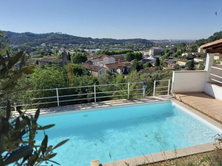 Propriété + Piscine en ville — photo 1