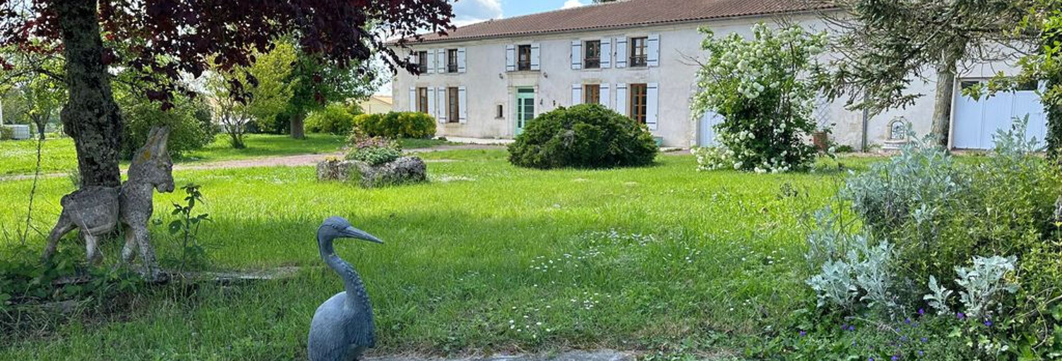 Maison 6 Pièces 176 m² à vendre à Jarnac-Champagne (17520)