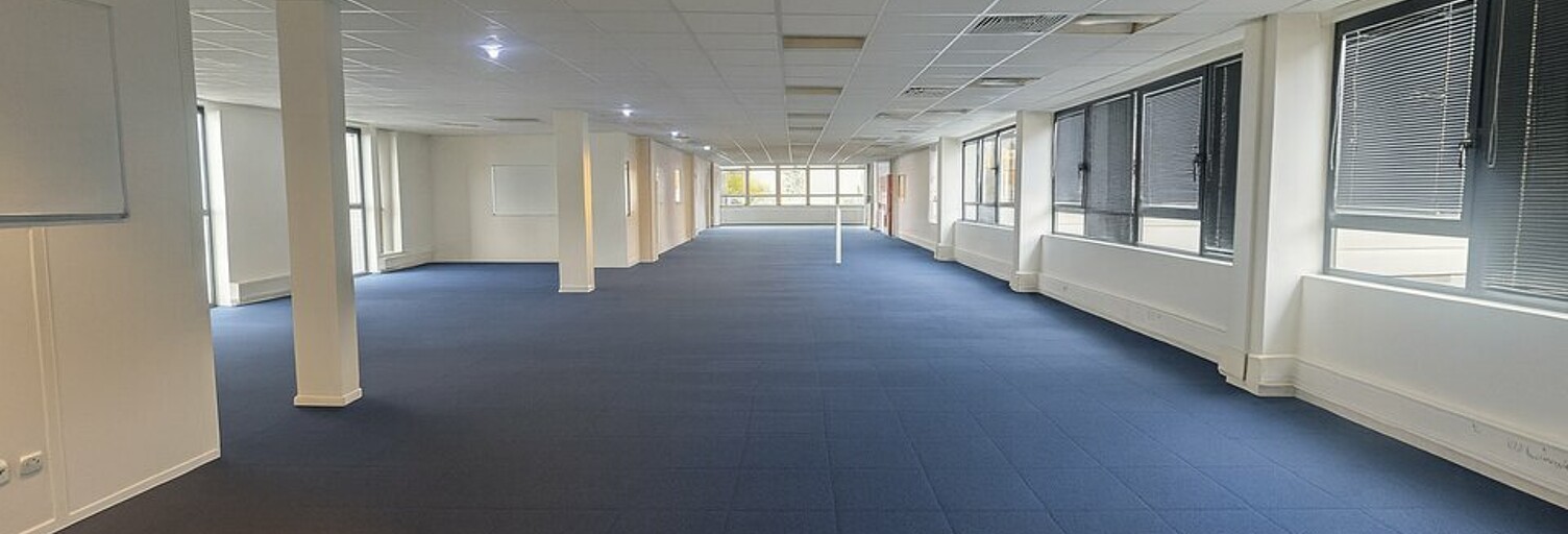 Bureau  467 m² à louer à Tours (37100)