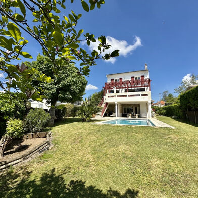 Maison 9 pièces 1365000 €