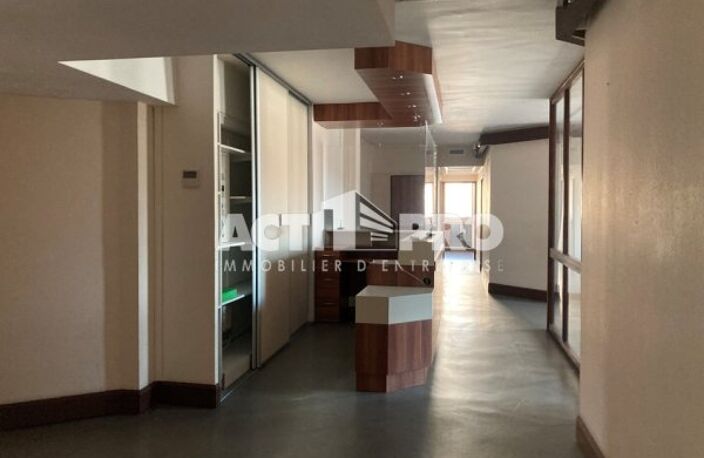 Bureaux à vendre — photo 2