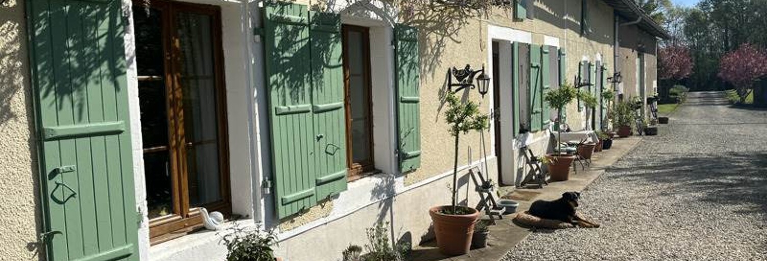 Maison 7 Pièces 266 m² à vendre à Montbron (16220)