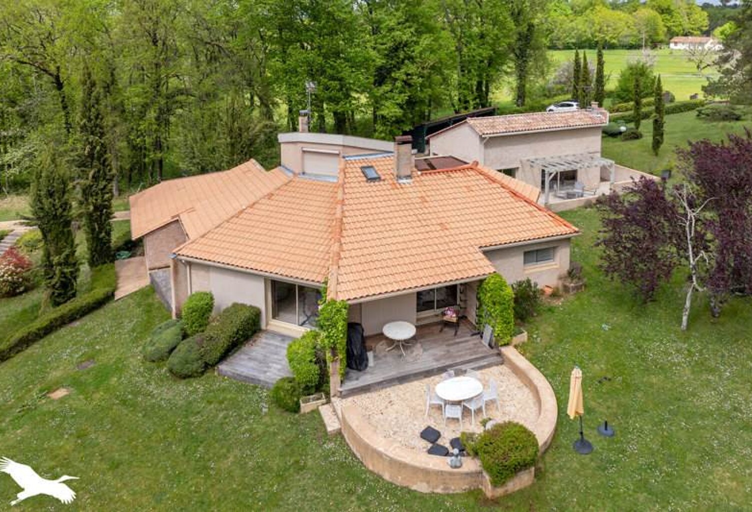 Maison art déco de 8 pièces principales — photo 1