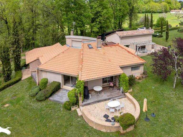 Maison art déco de 8 pièces principales — photo 1