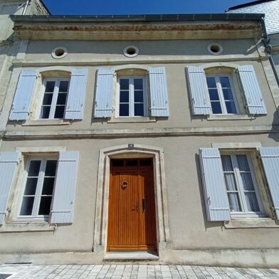 Immeuble  369600 €