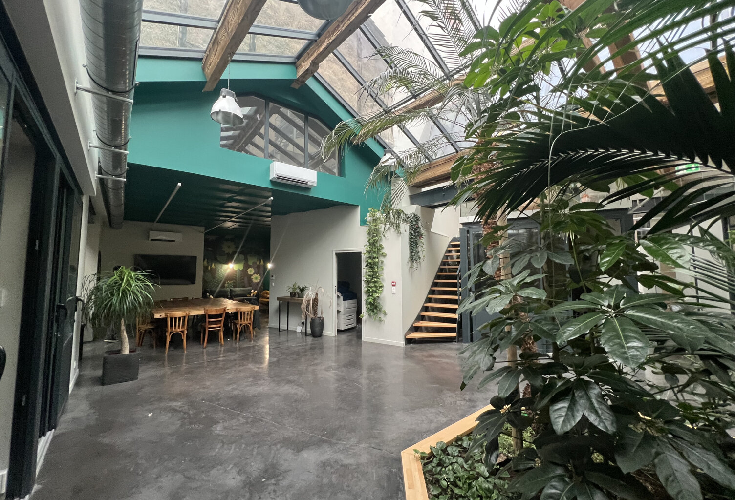 EXCEPTIONNEL loft  de 350m2 + garage de 50m2 — photo 1